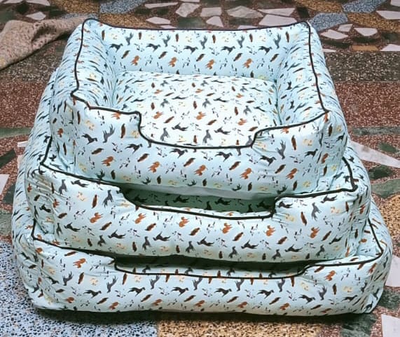 Stackable Cushion Bed Set – White Floral